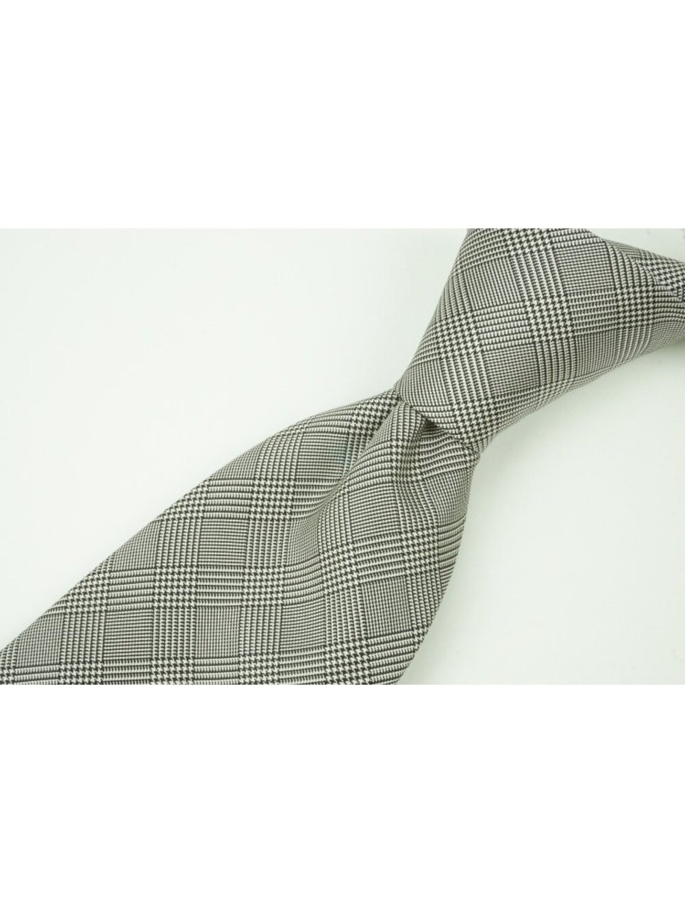 Charles Hill Made Gray Black Glenplaid Silk Made in England Tie